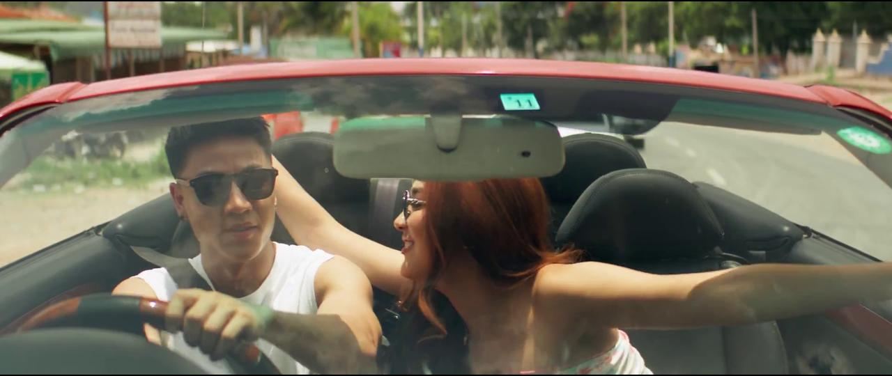 FALL IN LOVE MV